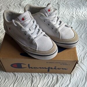 Champion White Sneakers Classic Low-Top Design